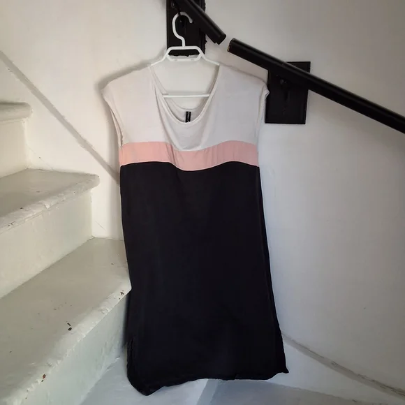Canadian Designer Colorblock Mini Dress - Picture 1 of 6